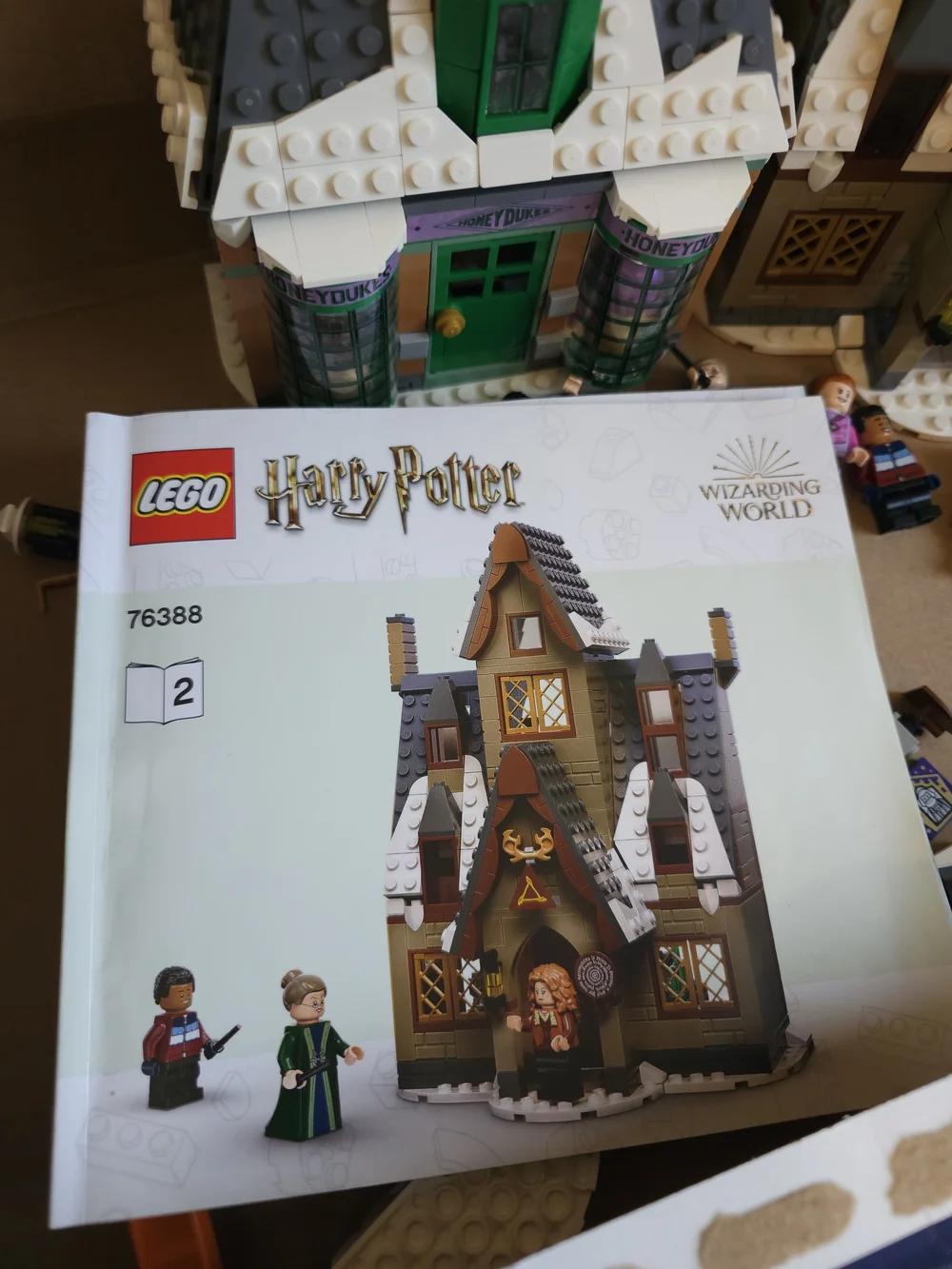 Lego Harry Potter Hogsmeade Village Set 76388 7 Minifigs *MISSING 3 PIECES*